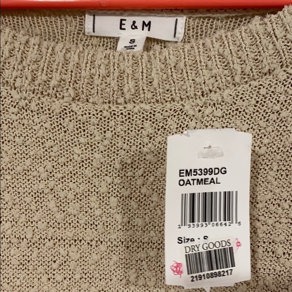 NWT Oatmeal sweater - Picture 4 of 4
